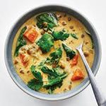 CREAMY COCONUT CURRY LENTILS WITH SPINACH